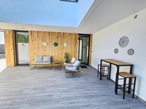 NEXT HOUSE
