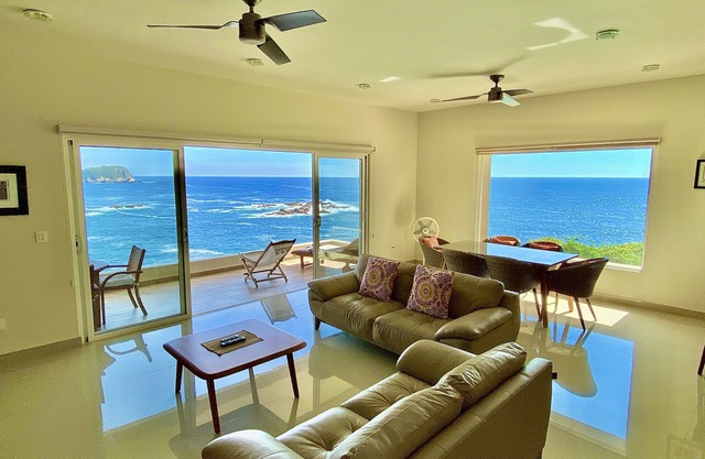 Atemberaubende Oceanfront / 6 Personen / Familienfreundlich / 24-Stunden-Sicherheit / 2 Pools