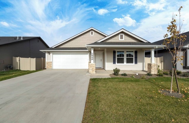 Next to Idaho Center~king bed~5 TVs~Room for all