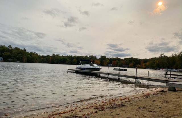 NH Farm House on Lake Winnisquam! Book now for boat slip access!!