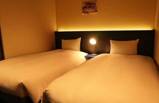 Nhotel HigashiKanda twin room / Chiyoda-ku Tokyo