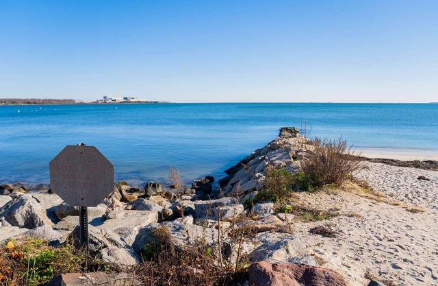 Niantic Cottage Minutes from Beach | Play & Relax