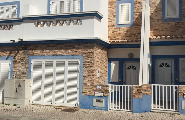 Schöne und moderne Villa mit Pool im Zentrum und 200 m vom Strand entfernt