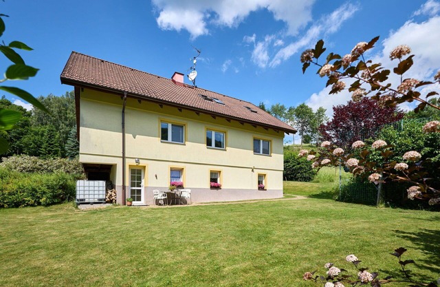 Angenehme Wohnung für 4 Personen mit W-LAN, TV, Innenhof, Haustiere erlaubt und Parkplatz