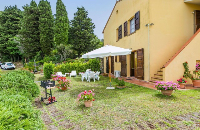 Wohnung mit Pool, Klimaanlage, W-LAN, TV, Innenhof, Haustiere erlaubt, Panoramablick, Parkplatz
