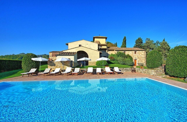 Wohnung mit Pool, W-LAN, TV, Haustiere erlaubt, Panoramablick, Parkplatz, bei Greve In Chianti