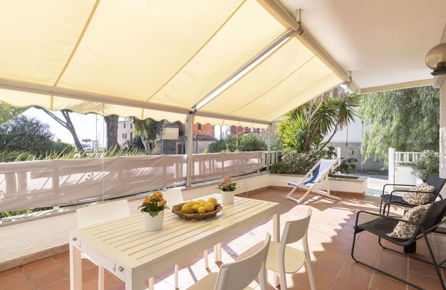 Herrliche Wohnung für 6 Leute mit W-LAN, TV, Terrasse, Haustiere erlaubt und Parkplatz
