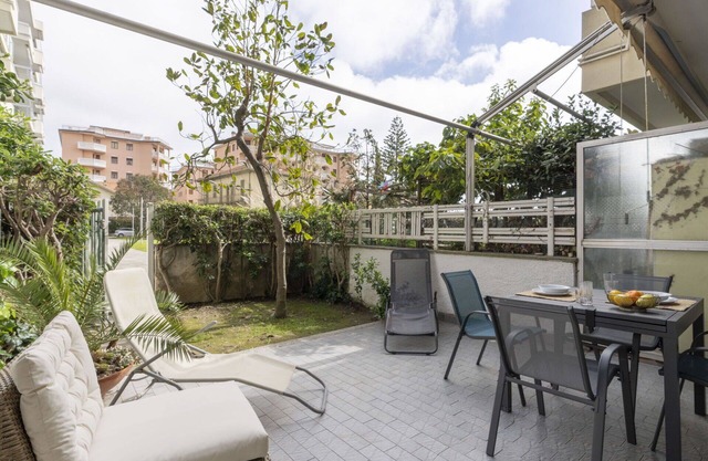 Gemütliche Wohnung für 4 Gäste mit W-LAN, Klimaanlage, Terrasse, Haustiere erlaubt und Parkplatz
