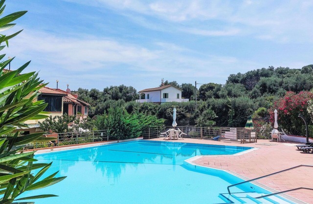 Herrliche Wohnung für 6 Leute mit W-LAN, Pool, TV, Terrasse und Parkplatz