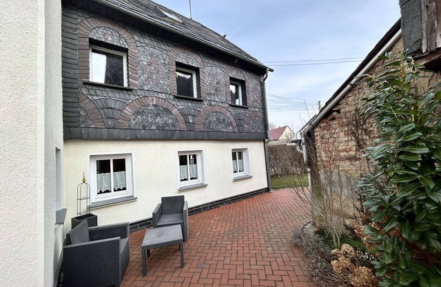 Angenehme Wohnung mit Whirlpool, W-LAN, TV, Innenhof, Haustiere erlaubt und Parkplatz
