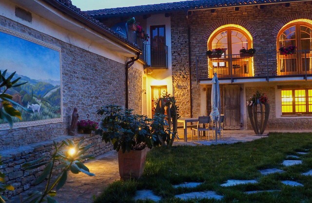 Nice apartment for 2 guests with pool, patio and parking