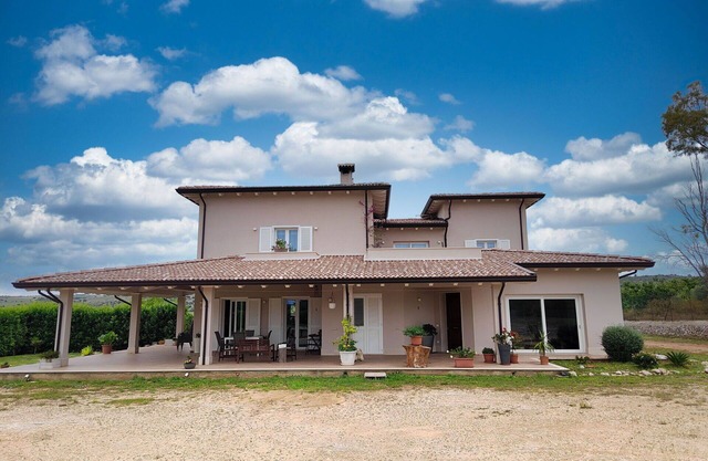 Schöne Wohnung für 2 Personen mit W-LAN, Klimaanlage, TV, Terrasse und Parkplatz