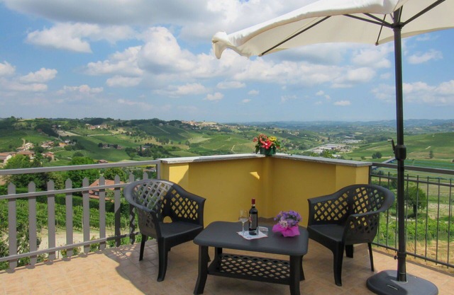 Nice apartment for 3 guests with WIFI, A/C, TV, patio, panoramic view and parking