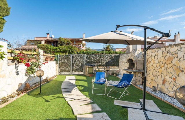 Schöne Wohnung für 4 Gäste mit Klimaanlage, W-LAN, TV, Terrasse, Panoramablick und Parkplatz