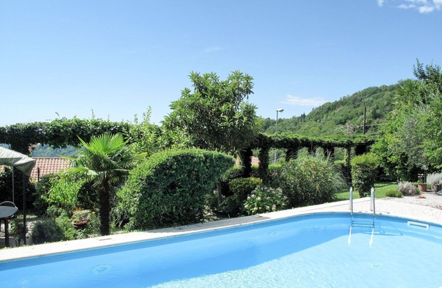 Gemütliche Wohnung für 4 Leute mit W-LAN, Pool, TV, Innenhof, Haustiere erlaubt und Parkplatz
