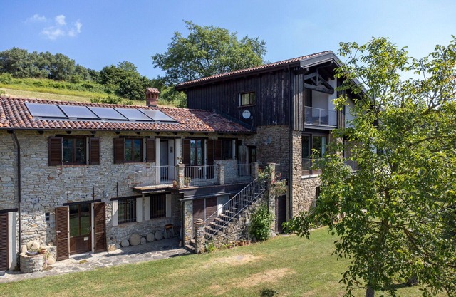 Nice apartment for 4 people with WIFI, terrace, pets allowed, panoramic view and parking