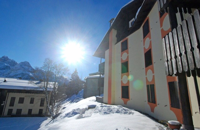Herrliche Wohnung für 5 Personen mit W-LAN, TV, Balkon, Haustiere erlaubt und Parkplatz