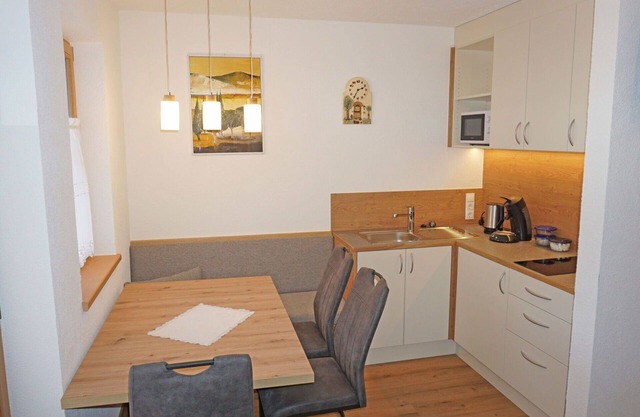 Angenehme Wohnung für 5 Gäste mit W-LAN, TV, Terrasse und Parkplatz