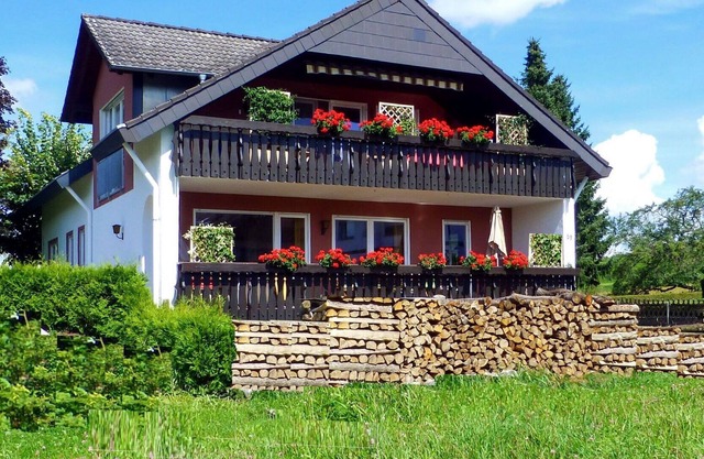 Schöne Wohnung für 6 Personen mit W-LAN, TV, Balkon und Parkplatz