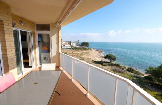 Gemütliche Wohnung für 6 Leute mit Pool, Klimaanlage, Balkon und Parkplatz