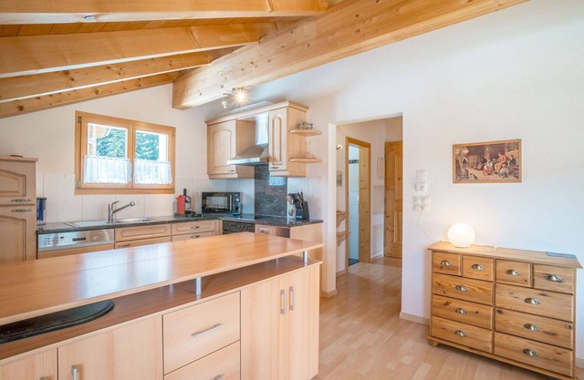Schöne Wohnung mit W-LAN, TV, Balkon, Haustiere erlaubt, Panoramablick und Parkplatz