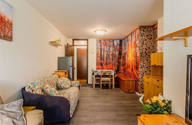 Schöne Wohnung für 6 Leute mit W-LAN, TV, Innenhof, Panoramablick und Parkplatz