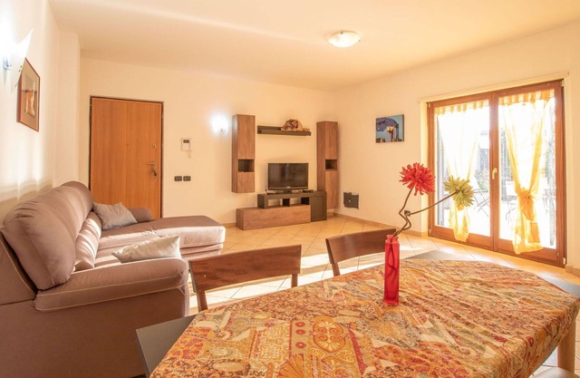 Schöne Wohnung mit W-LAN, Klimaanlage, TV, Terrasse, Haustiere erlaubt und Parkplatz