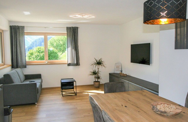 Schöne Wohnung für 6 Leute mit W-LAN, Terrasse und Parkplatz