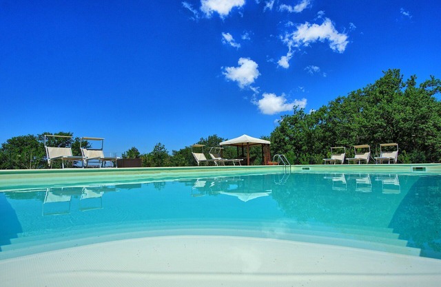 Herrliche Wohnung mit W-LAN, Pool, Haustiere erlaubt und Parkplatz, bei Greve In Chianti