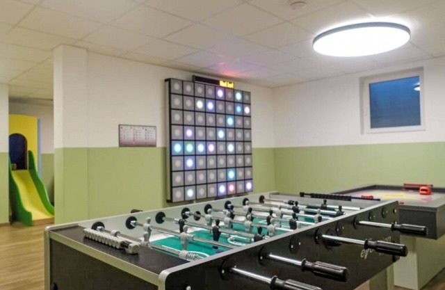 Herrliche Wohnung für 4 Gäste mit W-LAN, TV, Terrasse und Parkplatz