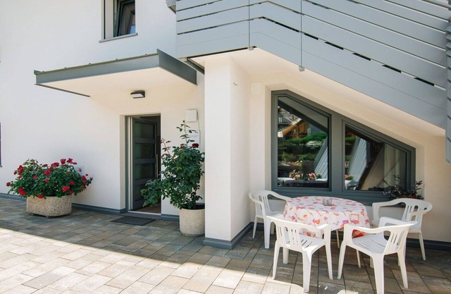 Herrliche Wohnung für 4 Personen mit W-LAN, TV, Innenhof, Haustiere erlaubt und Parkplatz