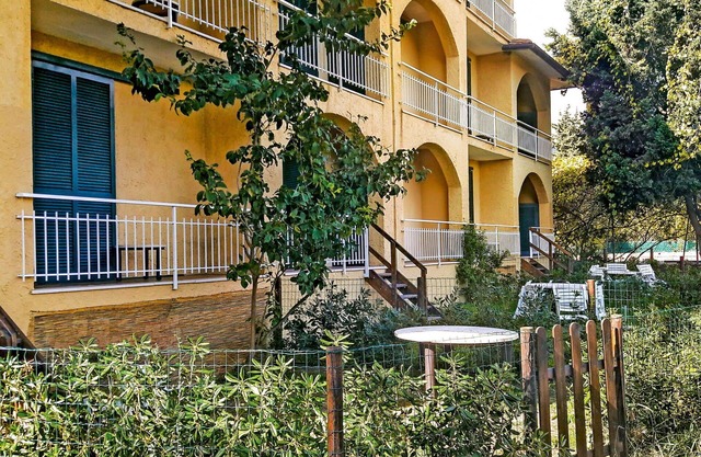 Schöne Wohnung für 4 Personen mit Klimaanlage, W-LAN, TV, Balkon und Parkplatz