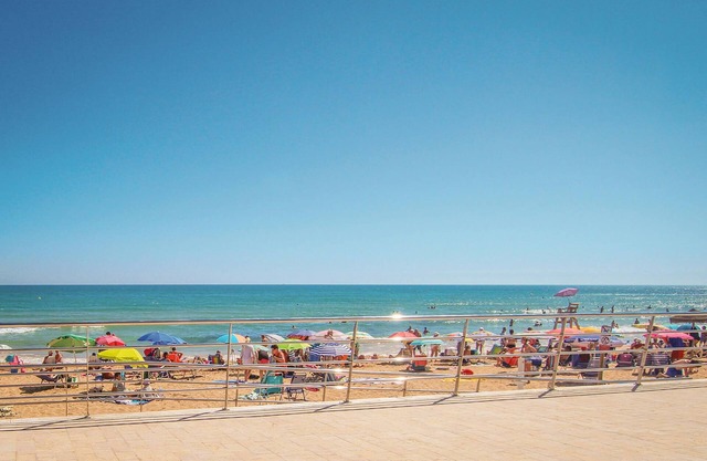 Bonito apartamento en Torrevieja con WiFi