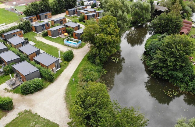 Schöne Wohnung in einem Ferienhaus für 4 Leute mit W-LAN, TV, Haustiere erlaubt und Parkplatz