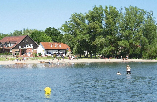 Herrliche Wohnung in einem Ferienhaus mit W-LAN, TV, Innenhof, Haustiere erlaubt und Parkplatz