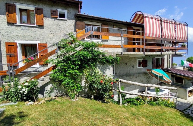 Herrliche Wohnung für 6 Personen mit W-LAN, TV, Innenhof, Haustiere erlaubt und Parkplatz