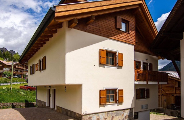 Schöne Wohnung für 8 Leute mit W-LAN, TV, Balkon, Haustiere erlaubt und Parkplatz