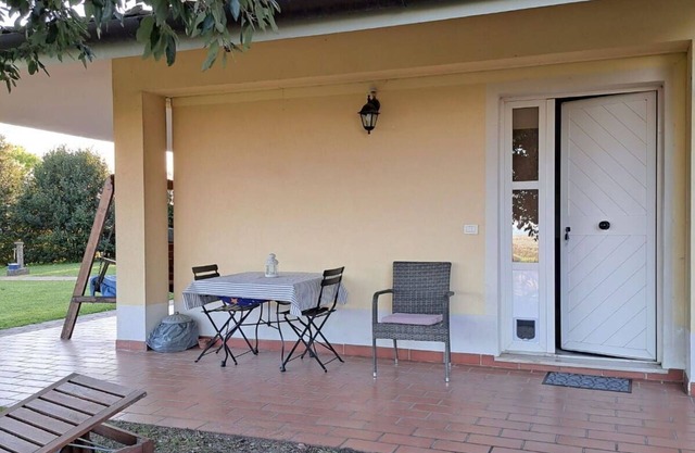 Apartamento con A/C, WIFI, TV, patio, vista panorámica, aparcamiento, cerca de Porto Recanati