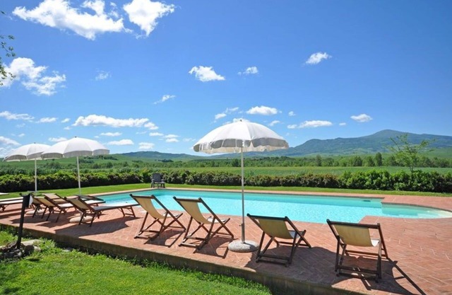Herrliche Wohnung mit Pool, W-LAN, TV, Panoramablick und Parkplatz, bei Montepulciano