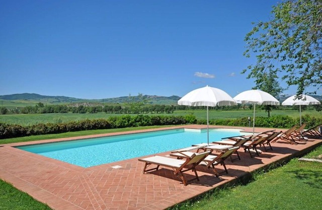 Herrliche Wohnung mit Pool, W-LAN, TV, Panoramablick und Parkplatz, bei Montepulciano