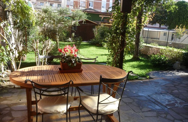 Schöne Wohnung mit Garten!