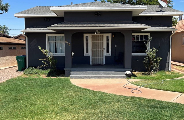 Nice Cozy 2 Bedroom 1bath house Close to DT Winslow