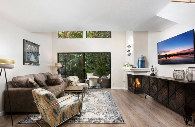 Nice home in Agoura Hills oasis