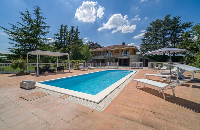 Tolles Haus in Asti mit WLAN