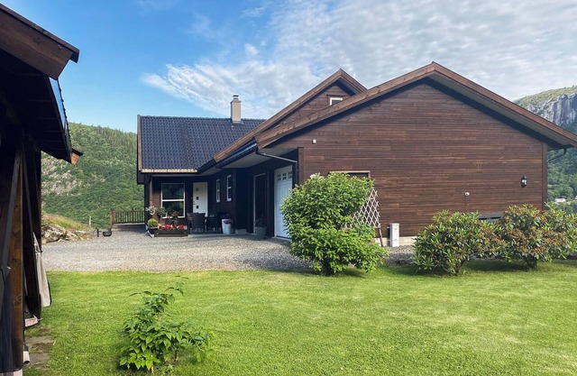 Schönes Haus in Farsund mit Meerblick