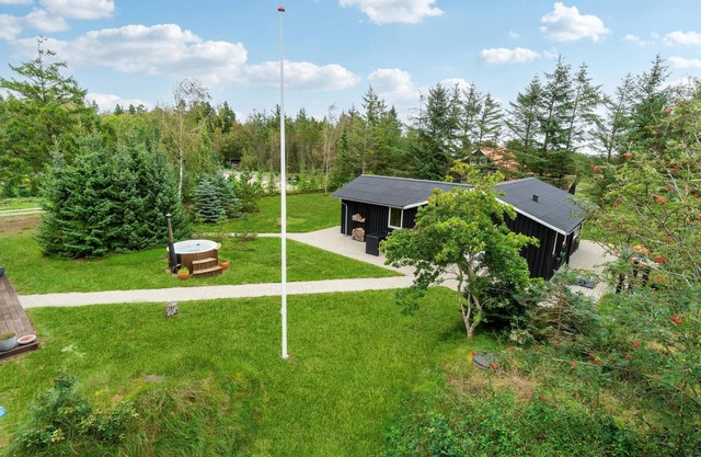 Schönes Haus in Thyholm mit WLAN