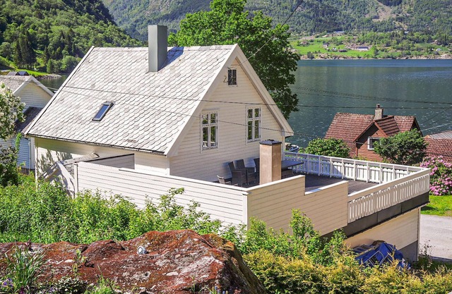 Schönes Zuhause in Vik I Sogn mit WLAN