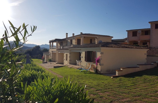 Schönes Haus in der Nähe des Meeres, Caposchiera 1,5 km vom Meer entfernt