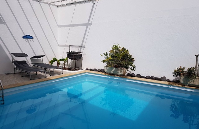 Nice house, private pool, WIFI, near to the beach.