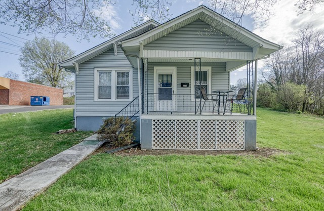 Nice house,Walking distance from Casino (2 Blocks)